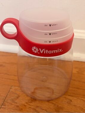 Vitamix Tritan Plastic Shatterproof 5 Cup Dry Storage Canister Measuring Lid